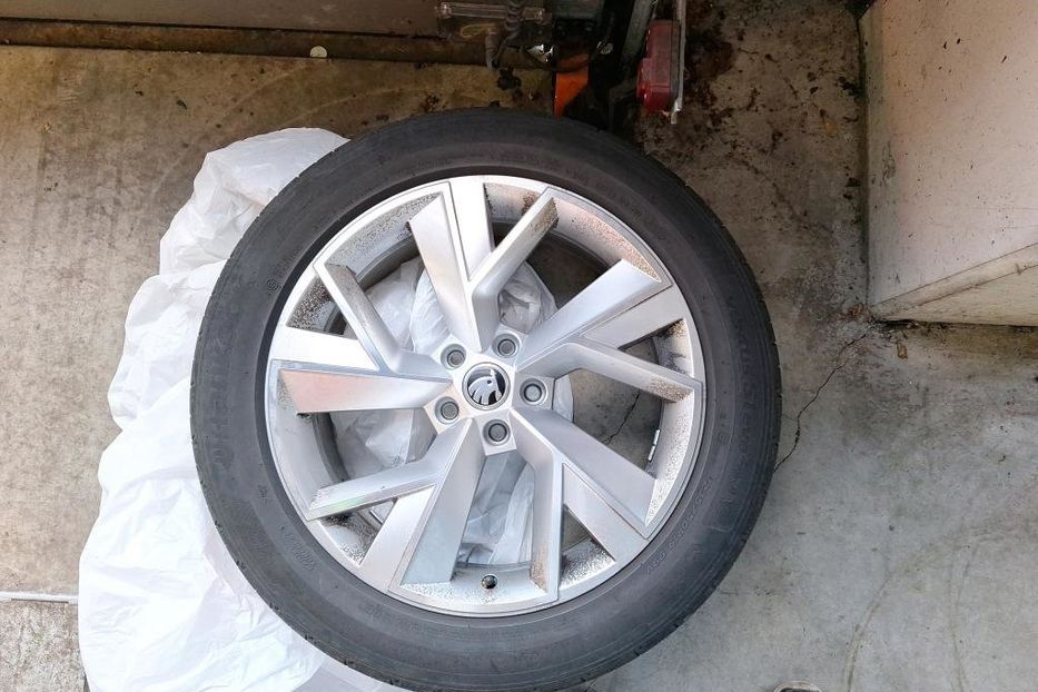 Продам Skoda kodiak Tour 2022 года в Луцке