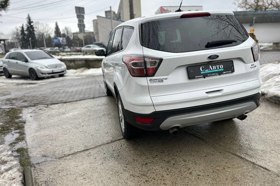 Продам Ford Escape 2016 года в Черновцах