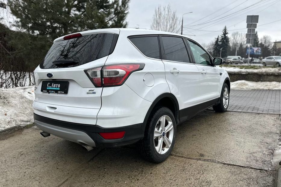 Продам Ford Escape 2016 года в Черновцах