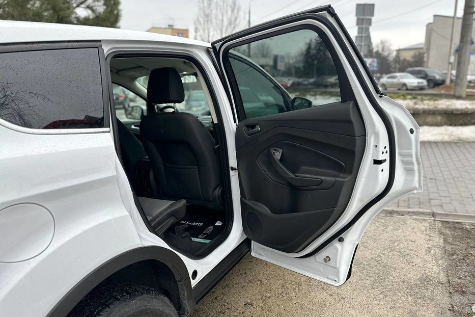 Продам Ford Escape 2016 года в Черновцах