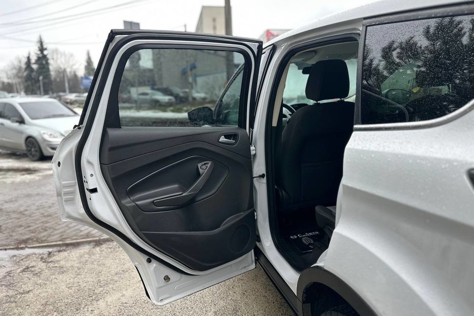 Продам Ford Escape 2016 года в Черновцах