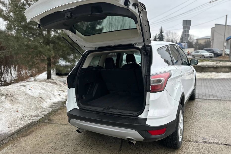 Продам Ford Escape 2016 года в Черновцах