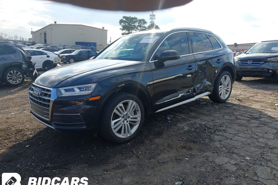 Продам Audi Q5 Premium  2018 года в Львове