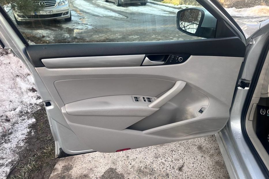 Продам Volkswagen Passat B7 2015 года в Черновцах