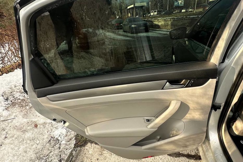 Продам Volkswagen Passat B7 2015 года в Черновцах