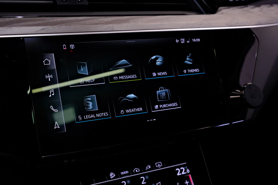 Продам Audi E-Tron 2022 года в Одессе