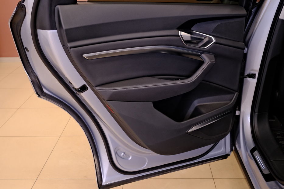 Продам Audi E-Tron 2022 года в Одессе