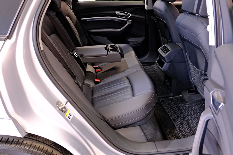 Продам Audi E-Tron 2022 года в Одессе