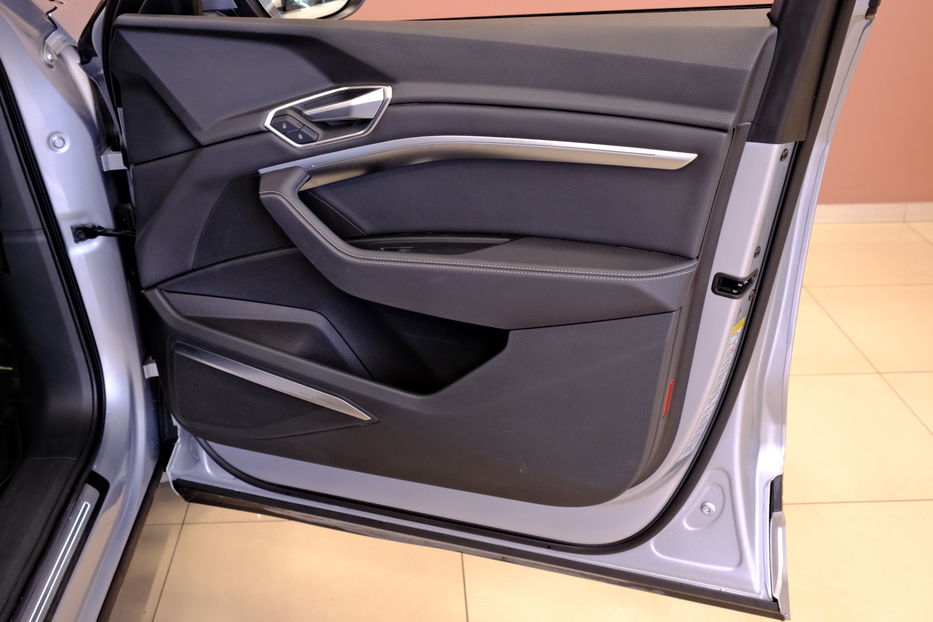 Продам Audi E-Tron 2022 года в Одессе