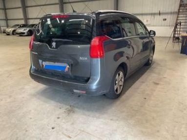 Продам Peugeot 5008 2011 года в Житомире