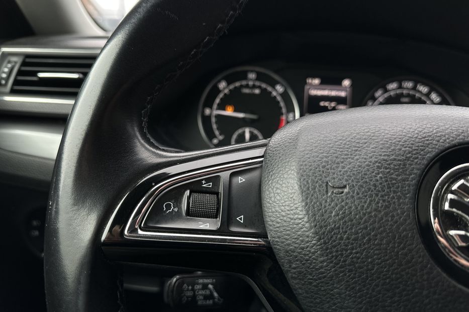 Продам Skoda Superb 2016 года в Луцке