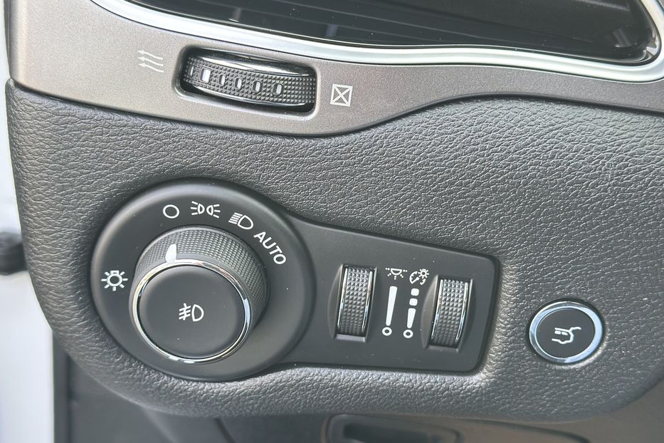 Продам Jeep Cherokee 2019 года в Луцке