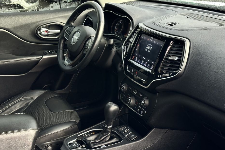 Продам Jeep Cherokee 2019 года в Луцке