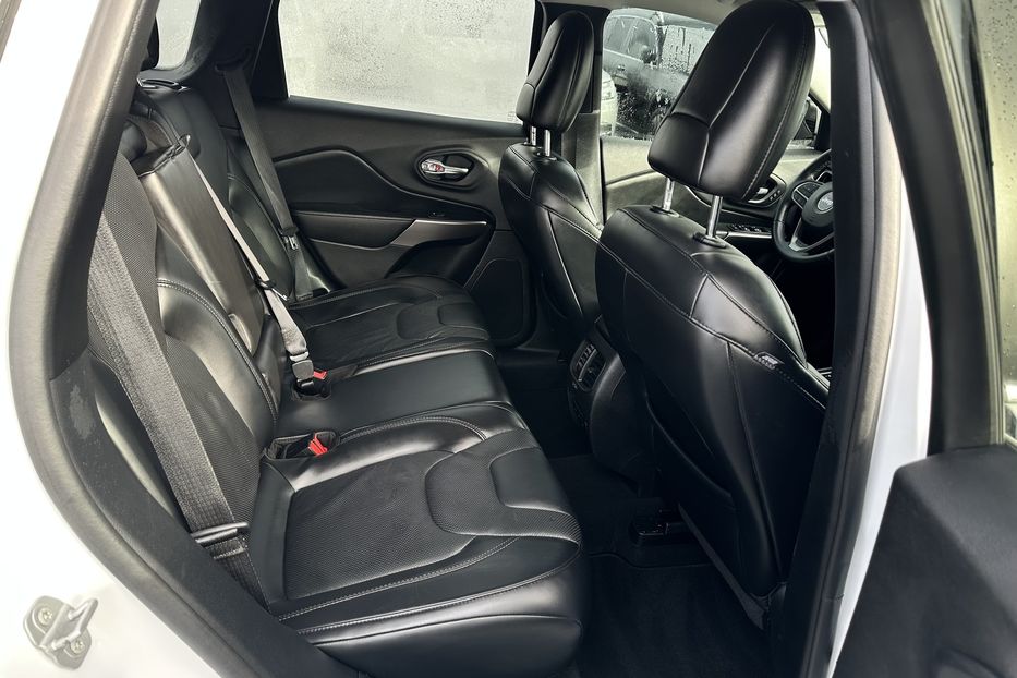 Продам Jeep Cherokee 2019 года в Луцке