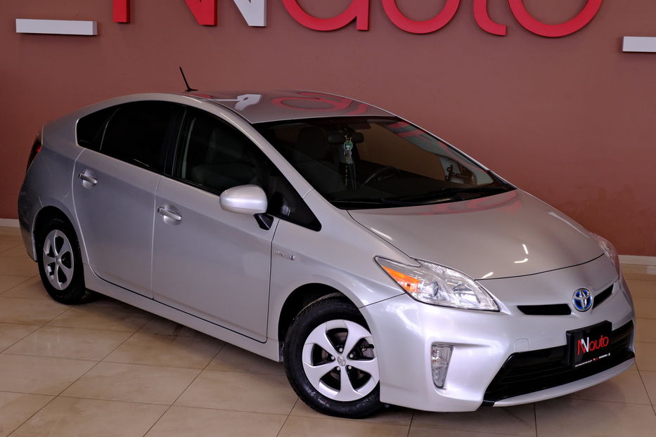 Продам Toyota Prius 2013 года в Одессе
