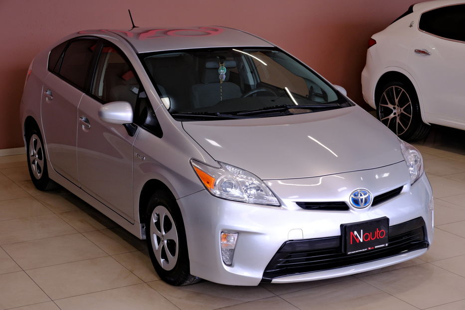 Продам Toyota Prius 2013 года в Одессе