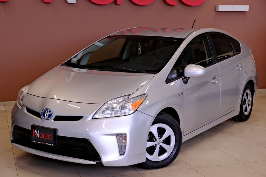 Продам Toyota Prius 2013 года в Одессе