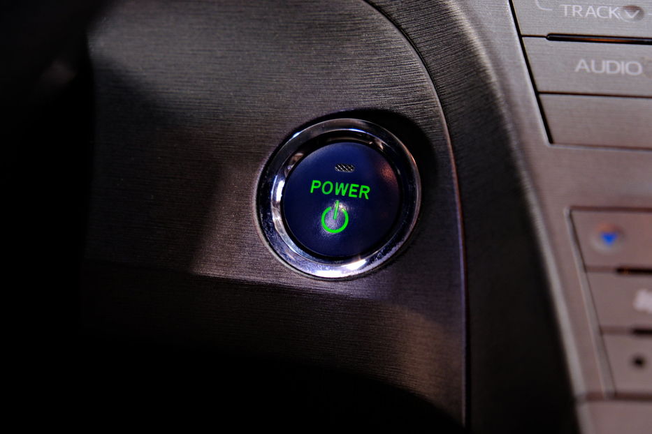 Продам Toyota Prius 2013 года в Одессе