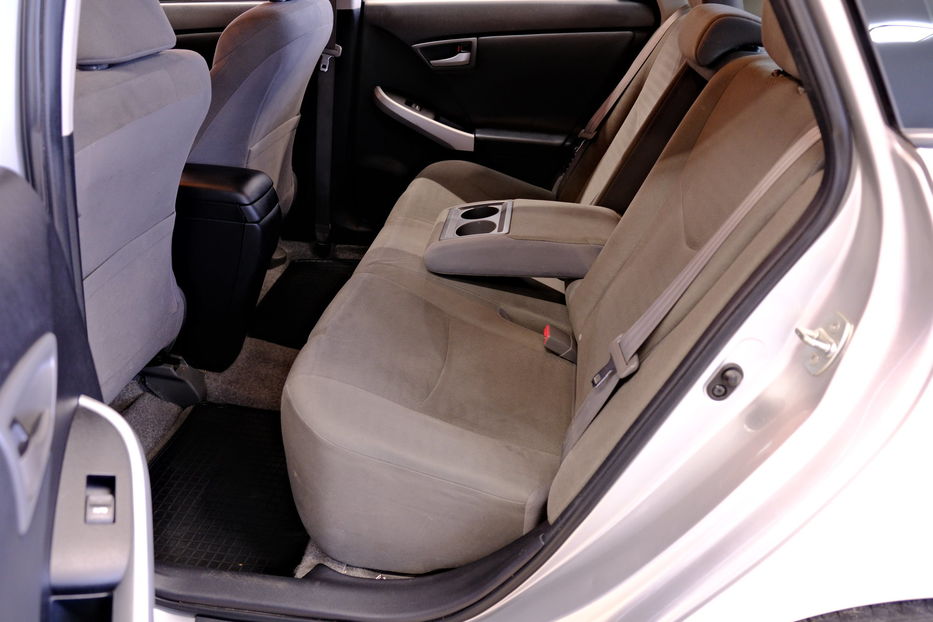 Продам Toyota Prius 2013 года в Одессе