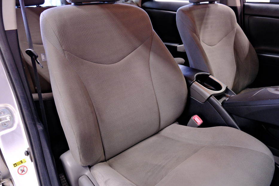 Продам Toyota Prius 2013 года в Одессе