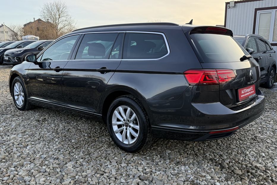 Продам Volkswagen Passat B8 150к.с. МАСАЖ,КАМЕРА,FULL LED 2022 года в Львове