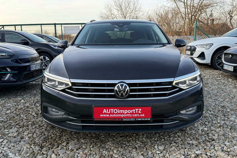 Продам Volkswagen Passat B8 150к.с. МАСАЖ,КАМЕРА,FULL LED 2022 года в Львове