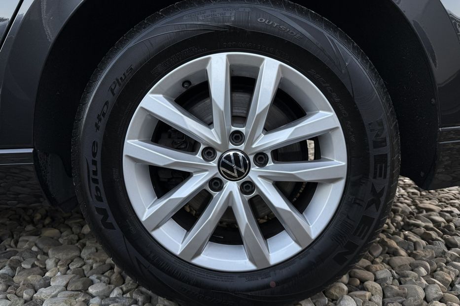 Продам Volkswagen Passat B8 150к.с. МАСАЖ,КАМЕРА,FULL LED 2022 года в Львове