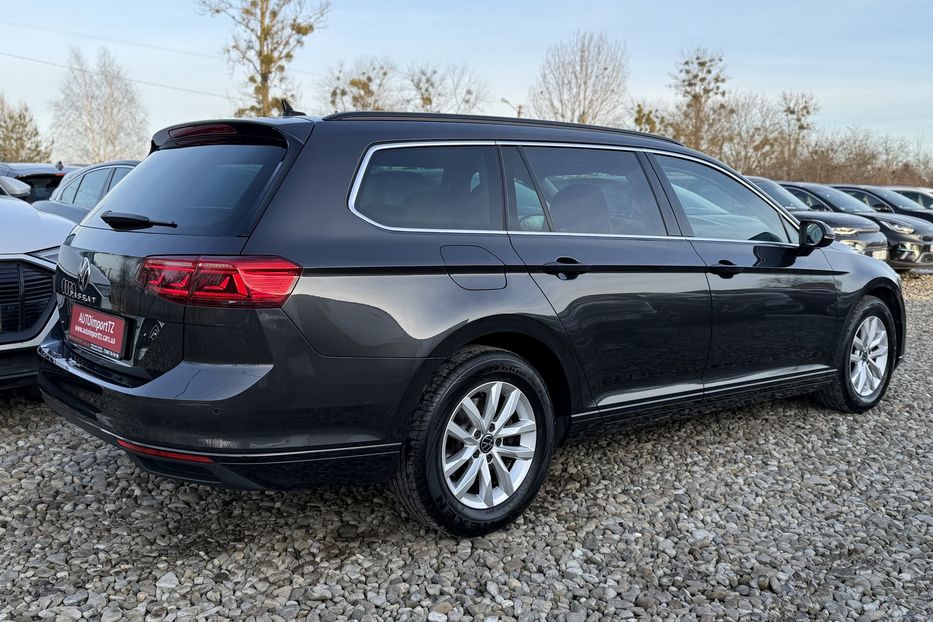 Продам Volkswagen Passat B8 150к.с. МАСАЖ,КАМЕРА,FULL LED 2022 года в Львове