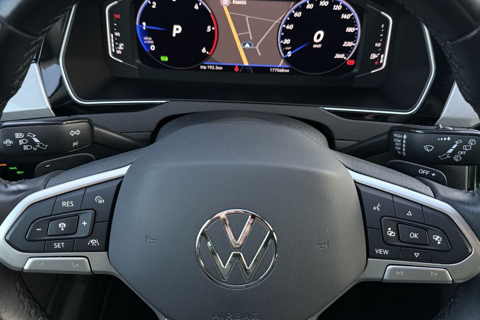Продам Volkswagen Passat B8 150к.с. МАСАЖ,КАМЕРА,FULL LED 2022 года в Львове