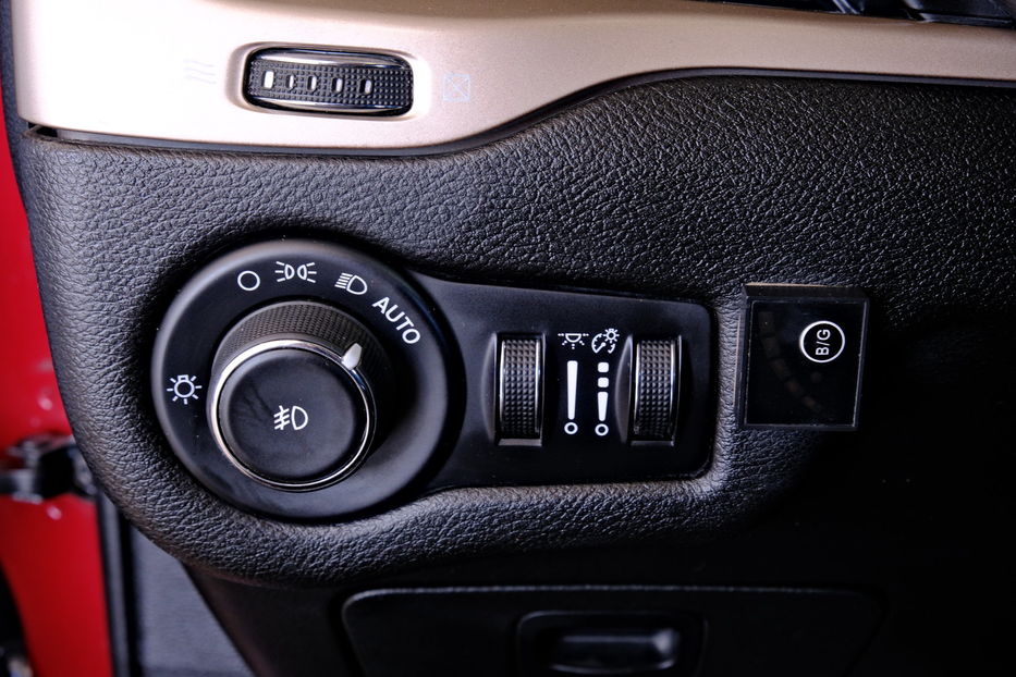 Продам Jeep Cherokee 2015 года в Одессе