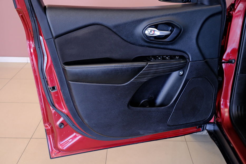 Продам Jeep Cherokee 2015 года в Одессе