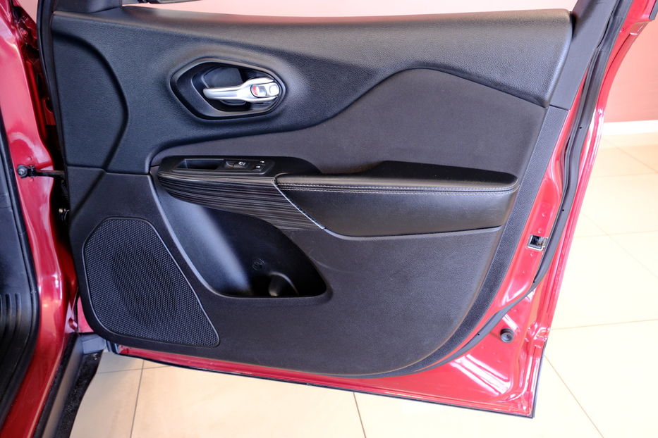 Продам Jeep Cherokee 2015 года в Одессе