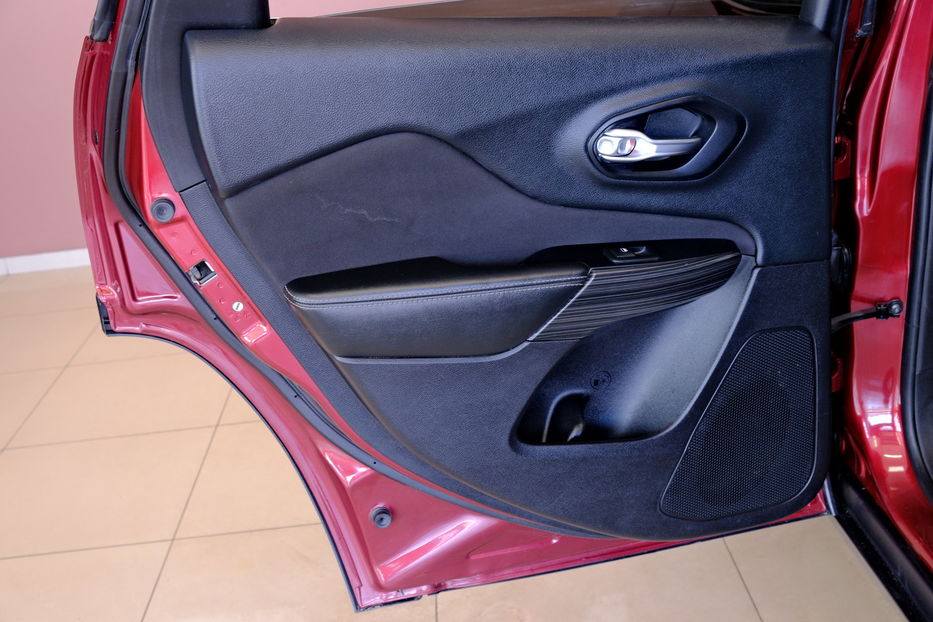 Продам Jeep Cherokee 2015 года в Одессе