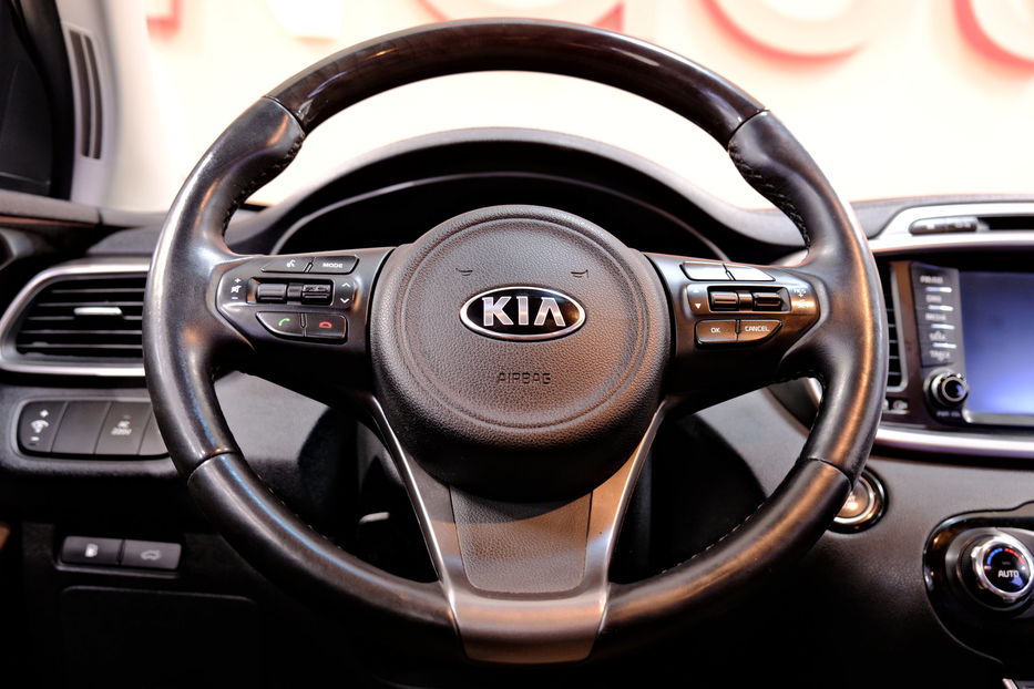 Продам Kia Sorento 2016 года в Одессе