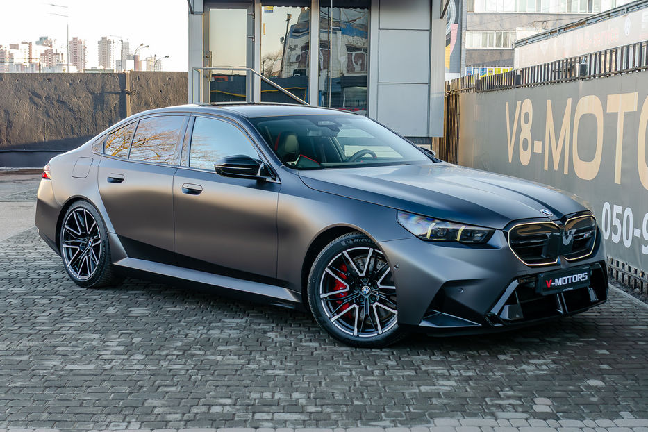 Продам BMW M5 Hybrid MXdrive 2024 года в Киеве