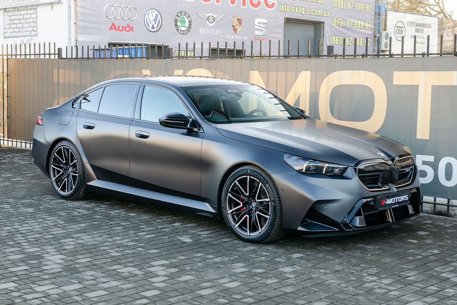 Продам BMW M5 Hybrid MXdrive 2024 года в Киеве