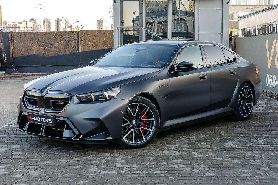 Продам BMW M5 Hybrid MXdrive 2024 года в Киеве