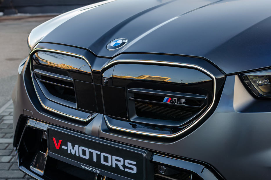 Продам BMW M5 Hybrid MXdrive 2024 года в Киеве