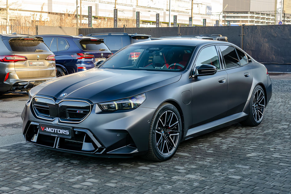 Продам BMW M5 Hybrid MXdrive 2024 года в Киеве