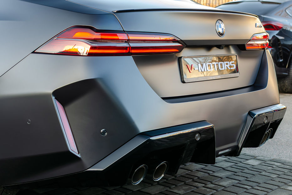 Продам BMW M5 Hybrid MXdrive 2024 года в Киеве