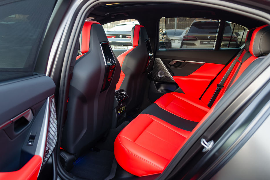 Продам BMW M5 Hybrid MXdrive 2024 года в Киеве