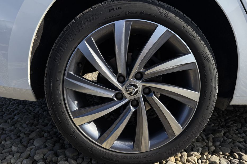 Продам Skoda Octavia А8 2.0 TDI 150к.с АТ FULL LED 2021 года в Львове