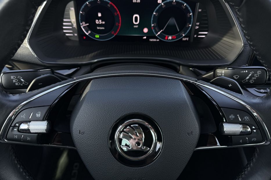 Продам Skoda Octavia А8 2.0 TDI 150к.с АТ FULL LED 2021 года в Львове