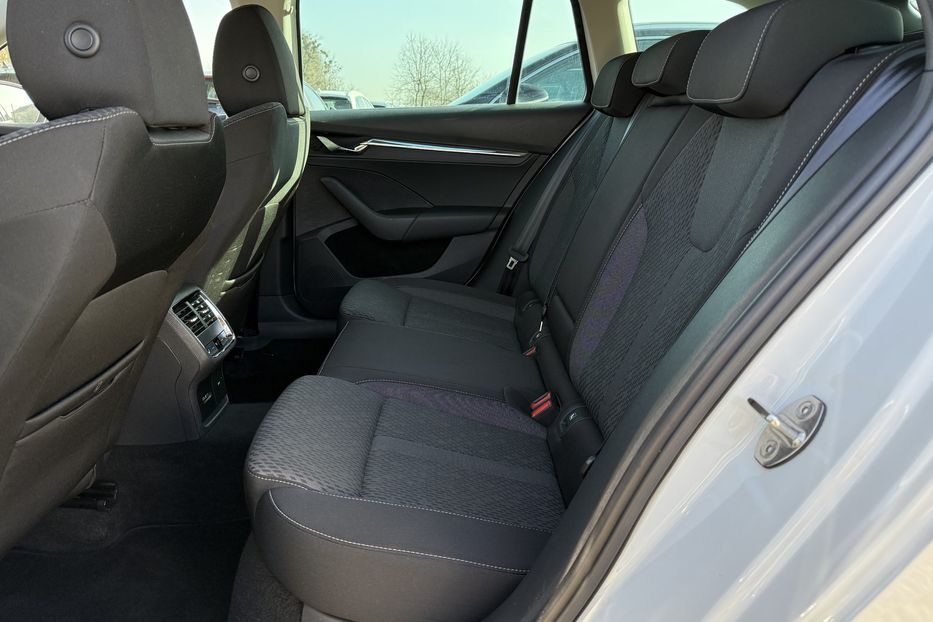 Продам Skoda Octavia А8 2.0 TDI 150к.с АТ FULL LED 2021 года в Львове