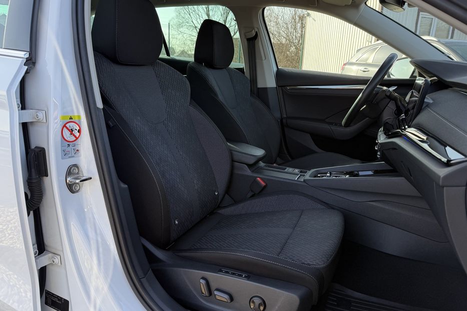 Продам Skoda Octavia А8 2.0 TDI 150к.с АТ FULL LED 2021 года в Львове