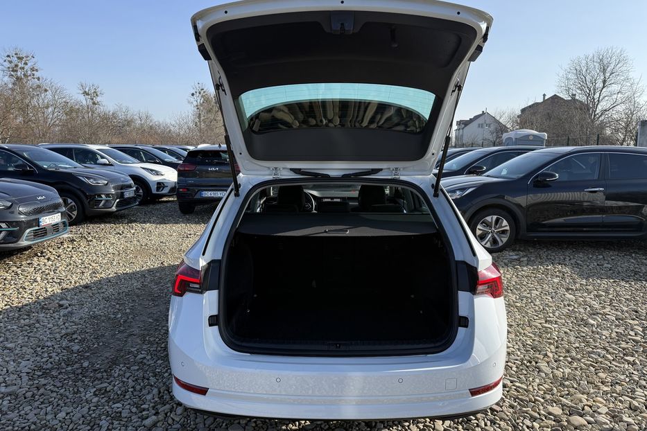 Продам Skoda Octavia А8 2.0 TDI 150к.с АТ FULL LED 2021 года в Львове