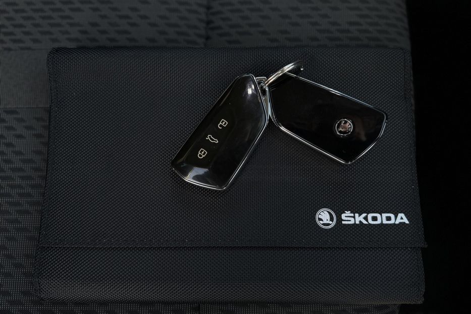 Продам Skoda Octavia А8 2.0 TDI 150к.с АТ FULL LED 2021 года в Львове