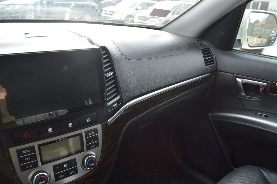 Продам Hyundai Santa FE Офіційне авто, 7 місць 2011 года в Одессе