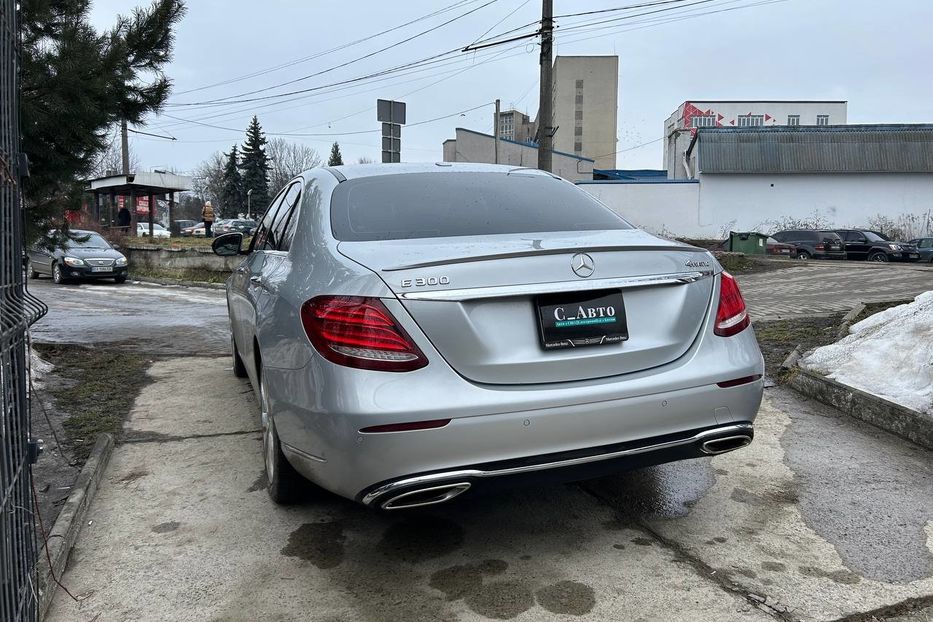 Продам Mercedes-Benz E-Class 2016 года в Черновцах