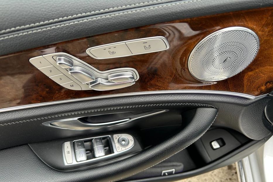 Продам Mercedes-Benz E-Class 2016 года в Черновцах